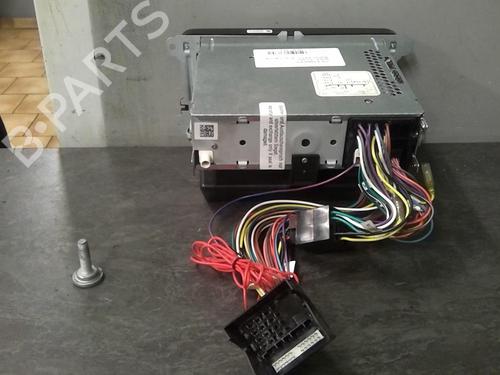 Used Radio Radio VW GOLF VI (5K1) 1.6 TDI (105 hp) 21812192 21812192