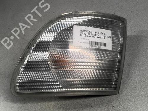 Used Left front indicator Left front indicator MERCEDES-BENZ V-CLASS (638/2) V 230 TD (638.274) (98 hp) 20368869 20368869