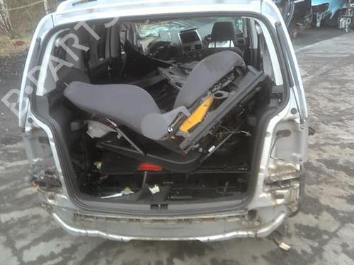 Right taillight VW TOURAN (1T1, 1T2) 1.9 TDI | BP23996038C35 