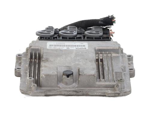 Used Engine control unit (ECU) Engine control unit (ECU) RENAULT TRAFIC II Bus (JL) 2.0 dCi 90 (JL00, JL01, JL0H, JL0M, JL0P, JL0S) (90 hp) 31818102 31818102