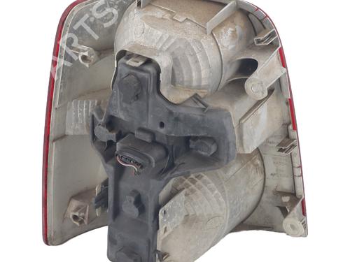 Right taillight VW TOURAN (1T1, 1T2) 1.9 TDI | BP23996038C35 