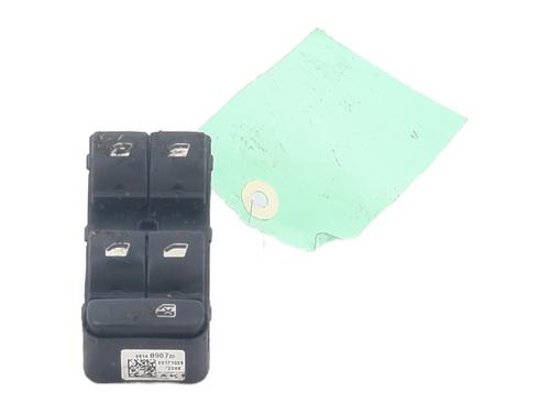 Used Left front window switch CITROËN C3 / C3 ORIGIN III (SX) 1.2 PureTech 82 (83 hp) 25275981