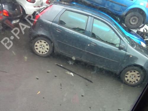 Retrovisor izquierdo FIAT PUNTO (188_) 1.9 JTD 80 (188.237, .257, .337, .357) | BP21826814C26 