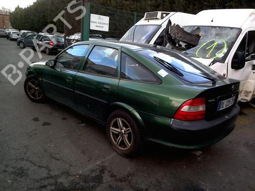 Used Parts OPEL VECTRA B Hatchback (J96) 1.6 i 16V (F68) 1879131