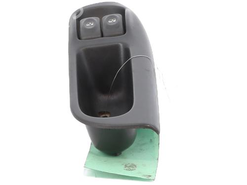 Raamschakelaar links voor RENAULT SCÉNIC I MPV (JA0/1_, FA0_) 1.6 (JA00, JA16, JA15, JA19, JA1V, JA2B, JA2C, JA0B,... (107 hp) 30159517