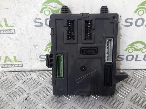 Used Fuse box Fuse box RENAULT SCÉNIC IV (J9_) 1.7 Blue dCi 120 (J9A7, J9A8) (120 hp) 22235965 22235965