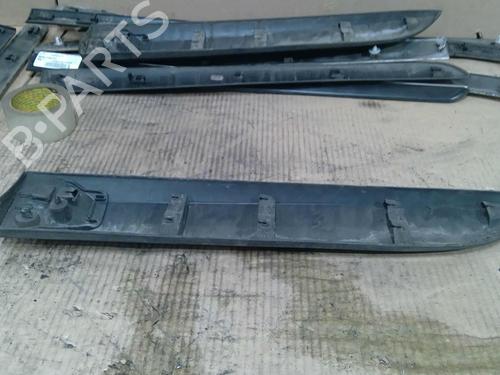 door-moulding-trim-renault-megane-iii-hatchback-bz01_-b3_-2008-27637528 main image