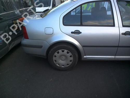 Used Parts VW BORA I (1J2)  1.9 TDI  1877360