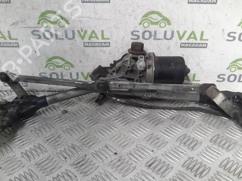 Used Front wiper motor RENAULT MEGANE III Hatchback (BZ0/1_, B3_) 1.5 dCi (86 hp) 20358050