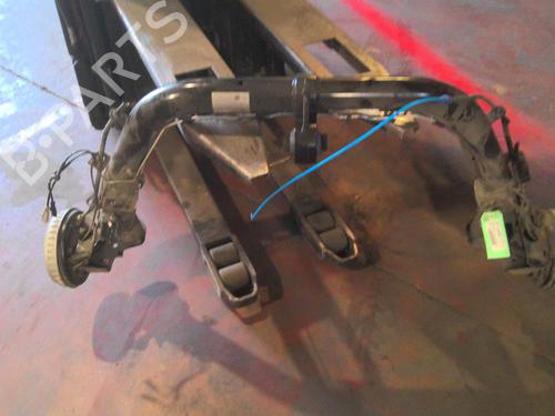 Used Rear axle RENAULT TWINGO III (BCM_, BCA_) 1.0 SCe 65 (BCMJ) (65 hp) 28078887