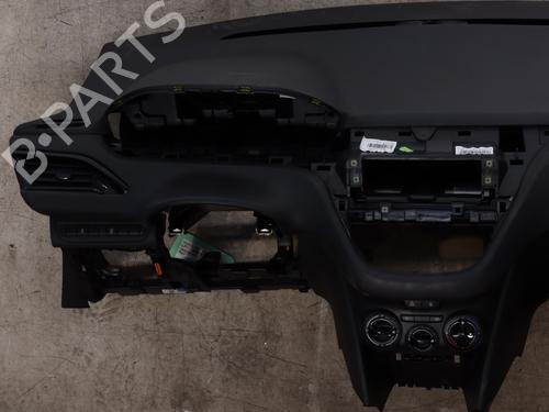 Used Dashboard Dashboard PEUGEOT 208 I (CA_, CC_) 1.0 VTi (68 hp) 24817000 24817000