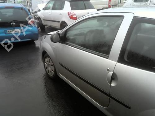 Seat buckle RENAULT TWINGO II (CN0_) 1.2 16V (CN04, CN0B) | BP31983785I32