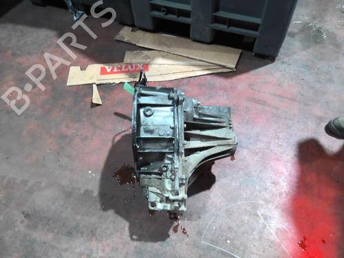 manual-gearbox-renault-megane-iii-hatchback-bz01_-b3_-19-dci-bz0n-bz0j-8200907117-2008-21777940 main image