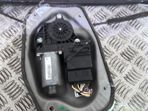 Rear left window mechanism VW GOLF PLUS V (5M1, 521) 1.9 TDI | BP25276356C24