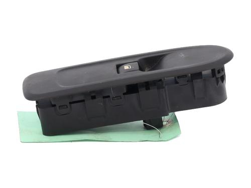 Used Right front window switch Right front window switch CITROËN C3 II (SC_) 1.2 VTi 82 (82 hp) 33220734 33220734