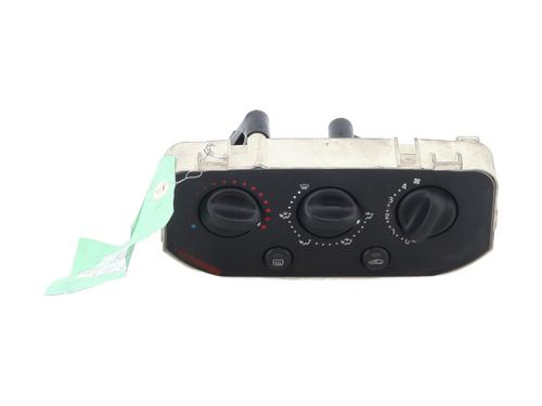 climate-control-renault-clio-ii-bb_-cb_-1998-1999-2000-2001-2002-2003-2004-2005-2006-2007-2008-2009-2010-2011-2012-2013-2014-2015-2016-31655393 main image