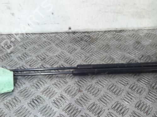 Used Tailgate lift support Tailgate lift support DACIA SANDERO 1.5 dCi (68 hp) 21555483 21555483