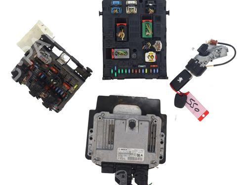 Used Electronic module PEUGEOT PARTNER Tepee 1.6 HDi 16V (90 hp) 30823599