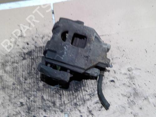 Used Left front brake caliper Left front brake caliper TOYOTA YARIS (_P9_) 1.4 D-4D (NLP90_, NLP90R) (90 hp) 31658241 31658241