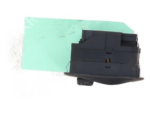 Used Left front window switch Left front window switch PEUGEOT 206 Hatchback (2A/C) 1.9 D (69 hp) 26466388 26466388