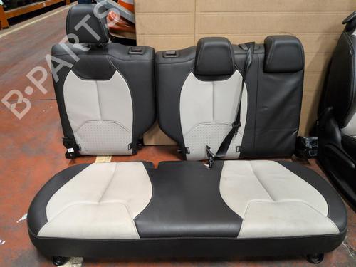 Used Seats set Seats set 39258229 39258229
