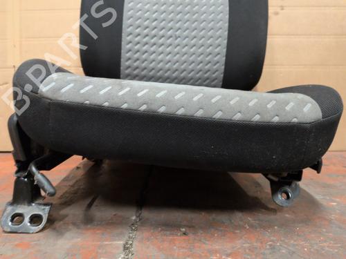 Right front seat NISSAN PICK UP (D22) 2.5 dCi 4WD | BP40093359C16 - Image 2