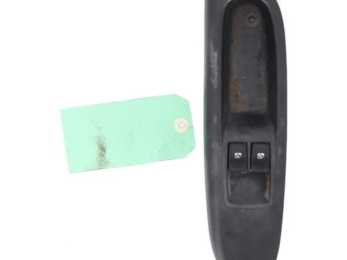 Used Left front window switch RENAULT CLIO II (BB_, CB_) 1.5 dCi (B/CB07) (65 hp) 27161738