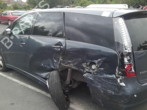 Right front door MITSUBISHI GRANDIS (NA_W) 2.0 DI-D (NA8W) | BP22003706C3 