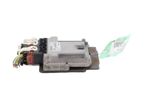 Used Engine control unit (ECU) Engine control unit (ECU) CITROËN C4 II (NC_) 1.6 VTi 120 (NC5FS0, NC5FS9) (120 hp) 32689274 32689274