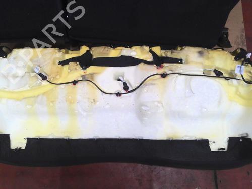 Siège arrière RENAULT ARKANA I (LCM_, LDN_) 1.6 E-TECH 145 (LDMU) | BP30489833C17 