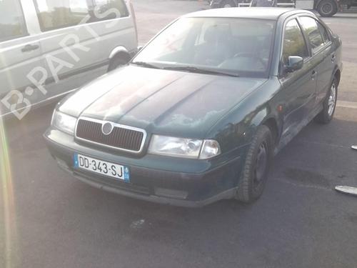 Left mirror SKODA OCTAVIA I (1U2) 1.9 TDI | BP20363864C26 