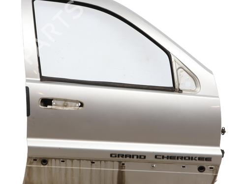 Used Right front door JEEP GRAND CHEROKEE II (WJ, WG) 2.7 CRD 4x4 (163 hp) 32500398