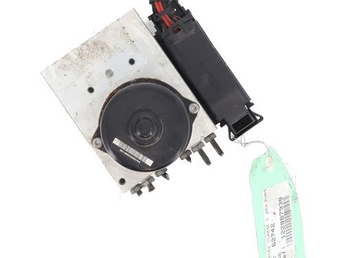 Used ABS pump ABS pump MERCEDES-BENZ C-CLASS (W203) C 220 CDI (203.008) (150 hp) 33328710 33328710