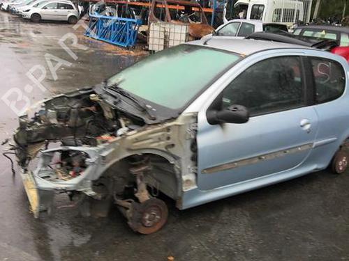 Right headlight PEUGEOT 206 Hatchback (2A/C) 2.0 HDI 90 | BP20356443C29 