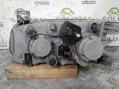 Used Right headlight HYUNDAI TRAJET (FO) 2.0 CRDi (113 hp) 22004292