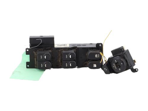 Used Left front window switch Left front window switch HYUNDAI i30 Estate (FD) 1.6 CRDi (116 hp) 33729969 33729969