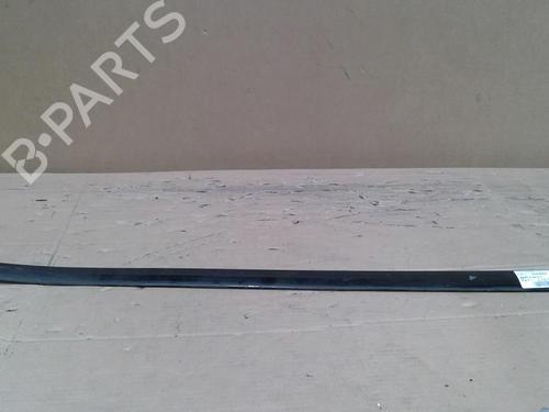 Używane Listwa drzwi VW GOLF V (1K1) 1.9 TDI (105 hp) 30478914