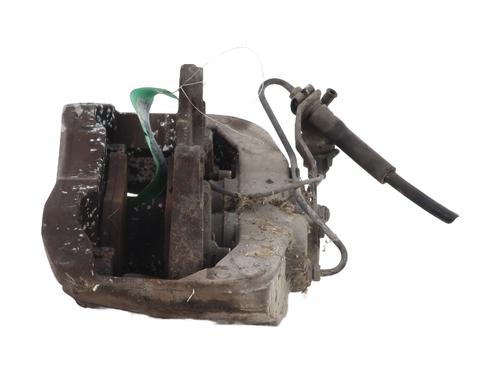Used Right front brake caliper AUDI A8 D3 (4E2, 4E8) 4.2 quattro (335 hp) 23789286