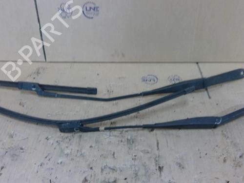 Used Front windshield wiper arm FORD FIESTA VI (CB1, CCN) 1.6 TDCi (90 hp) 27237190