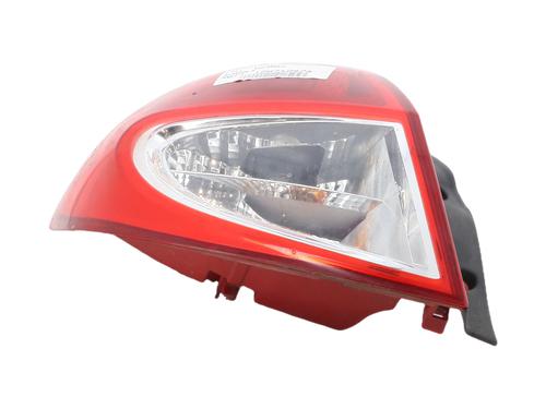left-taillight-renault-clio-iii-br01-cr01-2005-2006-2007-2008-2009-2010-2011-2012-2013-2014-36249252 main image