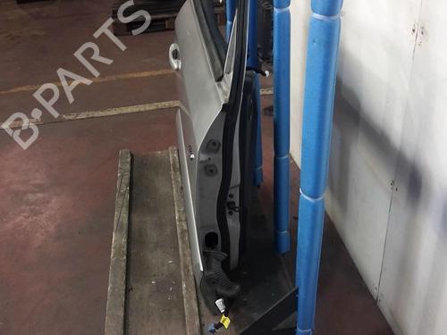 Right front door HYUNDAI TUCSON (JM) 2.0 CRDi All-wheel Drive | BP20355482C3