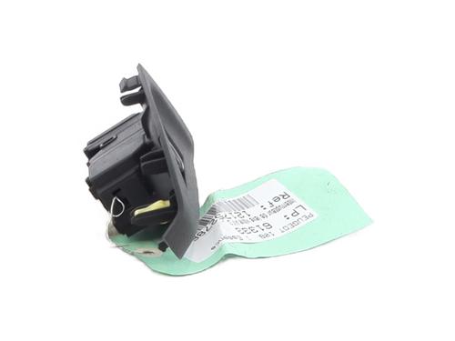 Right front window switch PEUGEOT 108 1.0 VTi 72 | BP32509044I26