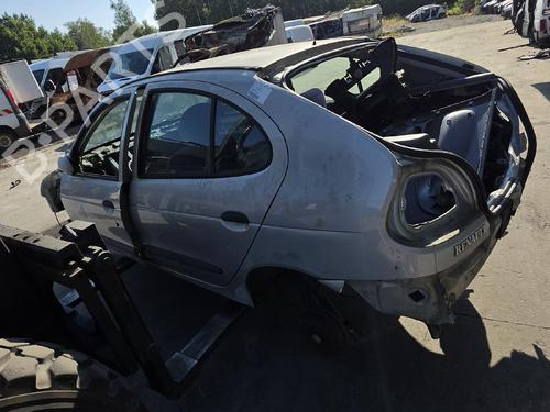 Recambios RENAULT MEGANE I (BA0/1_) 1.4 16V (BA0D, BA1H, BA0W, BA10) 4817574