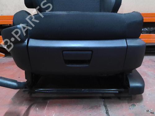 Left front seat CITROËN C4 Picasso II 2.0 BlueHDi 150 | BP30878004C15 - Image 2