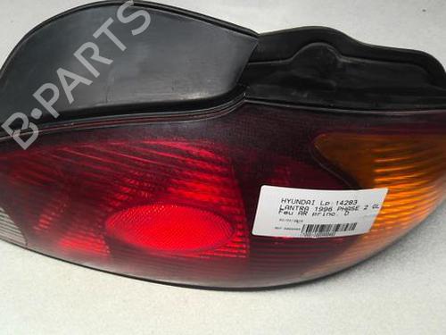 Right taillight HYUNDAI LANTRA II (J-2) 1.9 D | BP21810204C35 
