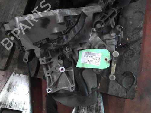 Used Gearbox PEUGEOT 208 I (CA_, CC_) 1.2 VTI 82 (82 hp) 27637547