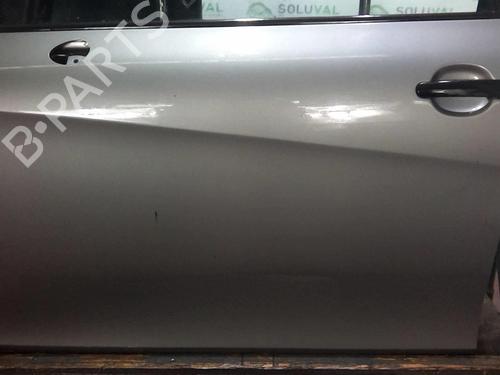 Used Left front door Left front door 22002944 22002944