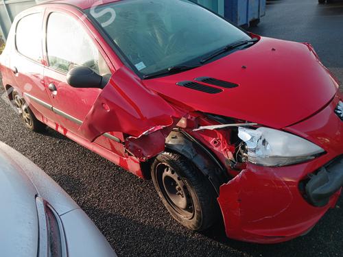 Shift knob PEUGEOT 206+ (2L_, 2M_) 1.4 HDi eco 70 | BP31818174I34