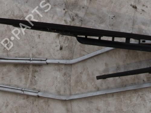 Used Front windshield wiper arm RENAULT MEGANE II (BM0/1_, CM0/1_) 1.9 dCi (BM0G, CM0G) (120 hp) 25407627
