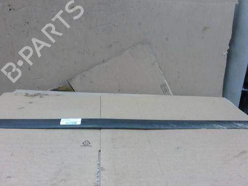 door-moulding-trim-peugeot-206-2l_-2m_-2009-2010-2011-2012-2013-32681958 main image